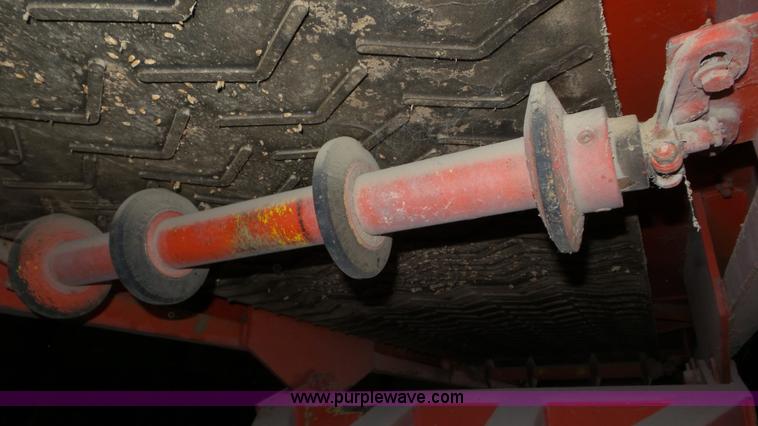 image for item L2067 1991 Athey 7-12 force feed loader