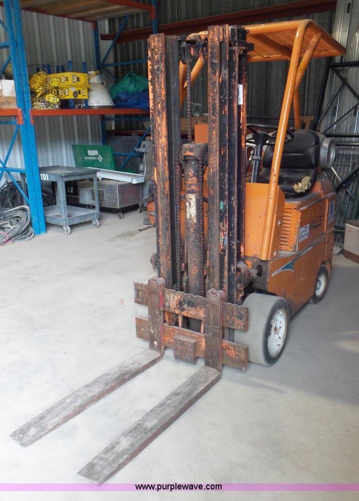 image for item L2077 Yale rough terrain forklift