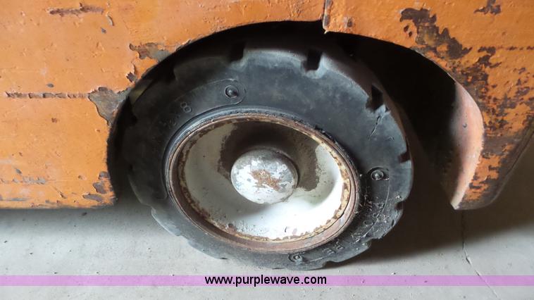 image for item L2077 Yale rough terrain forklift