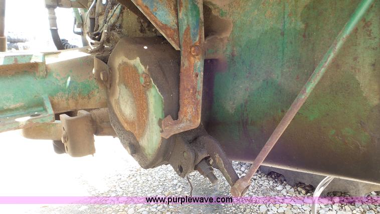 image for item L2078 Oliver 1600 tractor