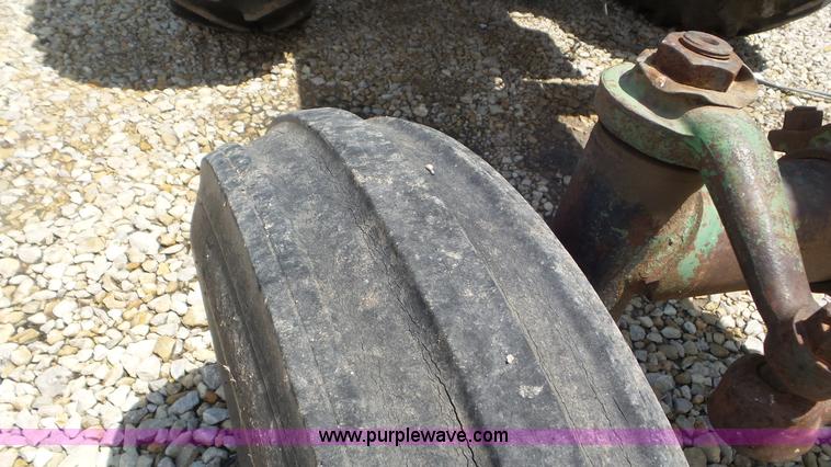 image for item L2078 Oliver 1600 tractor