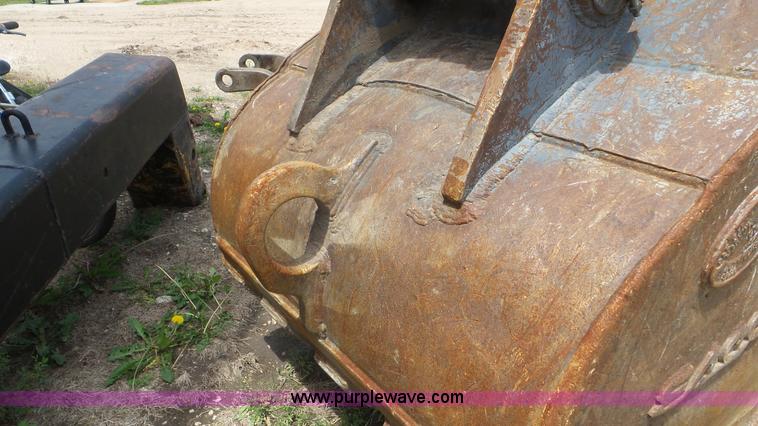 image for item L2082 Esco excavator bucket