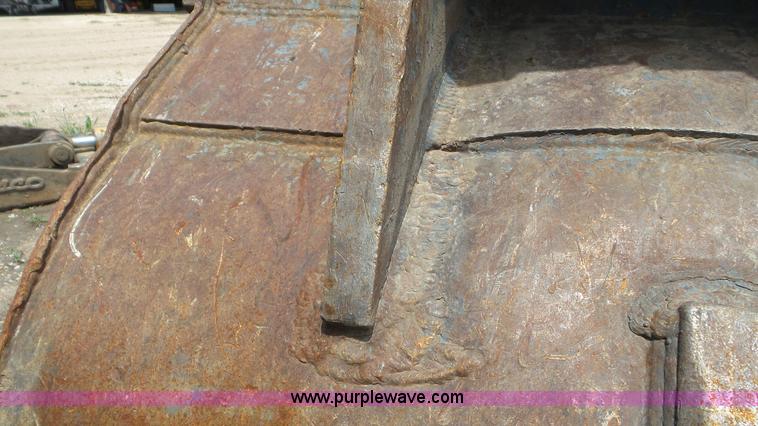 image for item L2082 Esco excavator bucket