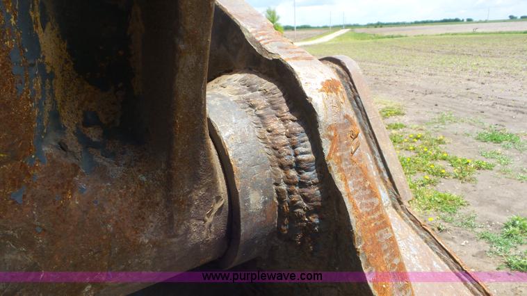 image for item L2082 Esco excavator bucket