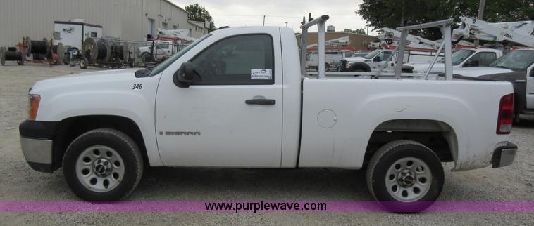 image for item L2752 2008 GMC Sierra 1500 pickup truck