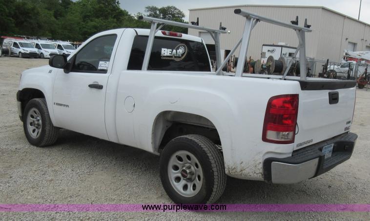 image for item L2752 2008 GMC Sierra 1500 pickup truck