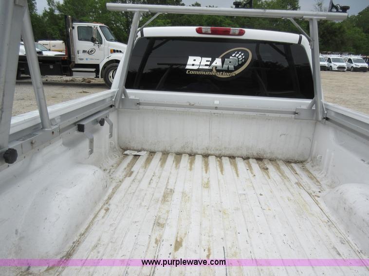 image for item L2752 2008 GMC Sierra 1500 pickup truck