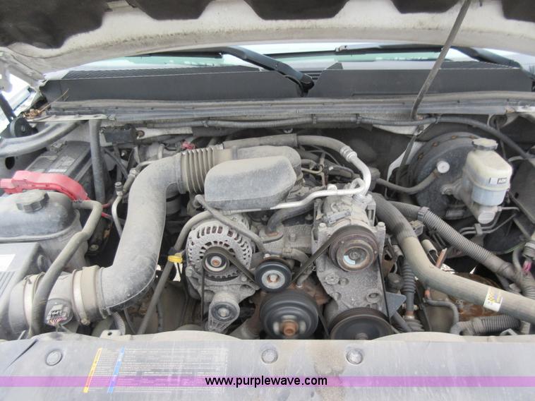 image for item L2752 2008 GMC Sierra 1500 pickup truck