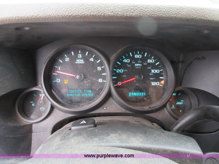 image for item L2752 2008 GMC Sierra 1500 pickup truck