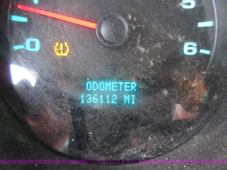 image for item L2752 2008 GMC Sierra 1500 pickup truck