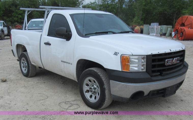 image for item L2754 2008 GMC Sierra 1500 pickup truck