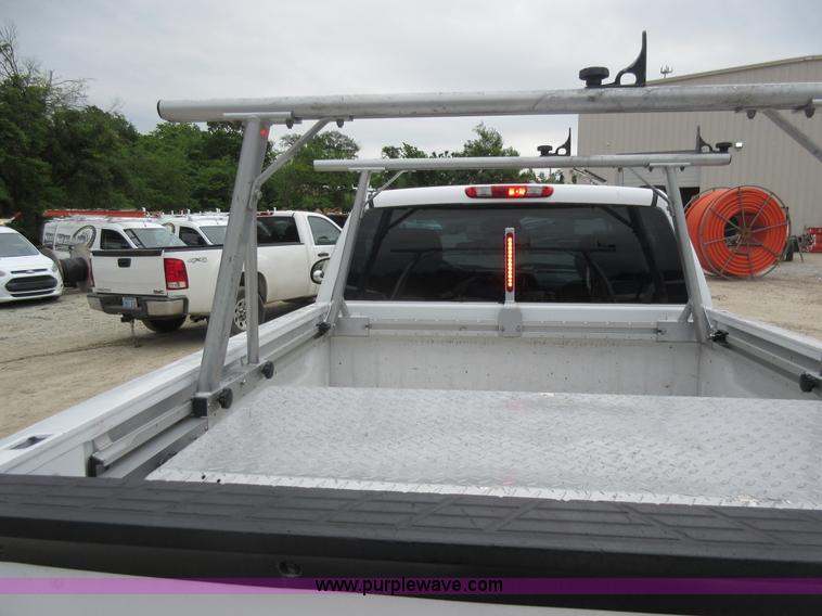 image for item L2754 2008 GMC Sierra 1500 pickup truck