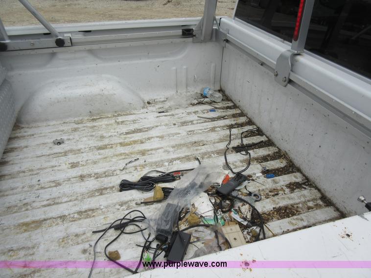 image for item L2754 2008 GMC Sierra 1500 pickup truck