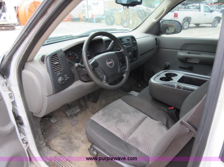 image for item L2754 2008 GMC Sierra 1500 pickup truck