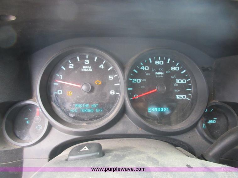 image for item L2754 2008 GMC Sierra 1500 pickup truck