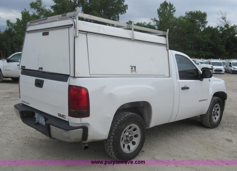 image for item L2758 2008 GMC Sierra 1500 pickup truck