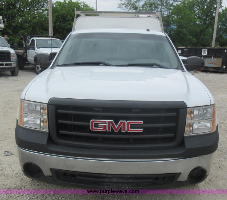 image for item L2758 2008 GMC Sierra 1500 pickup truck