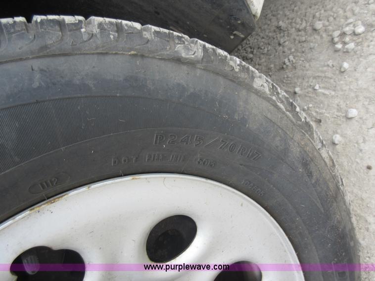 image for item L2758 2008 GMC Sierra 1500 pickup truck