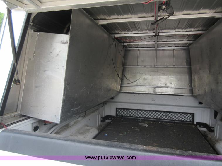 image for item L2758 2008 GMC Sierra 1500 pickup truck