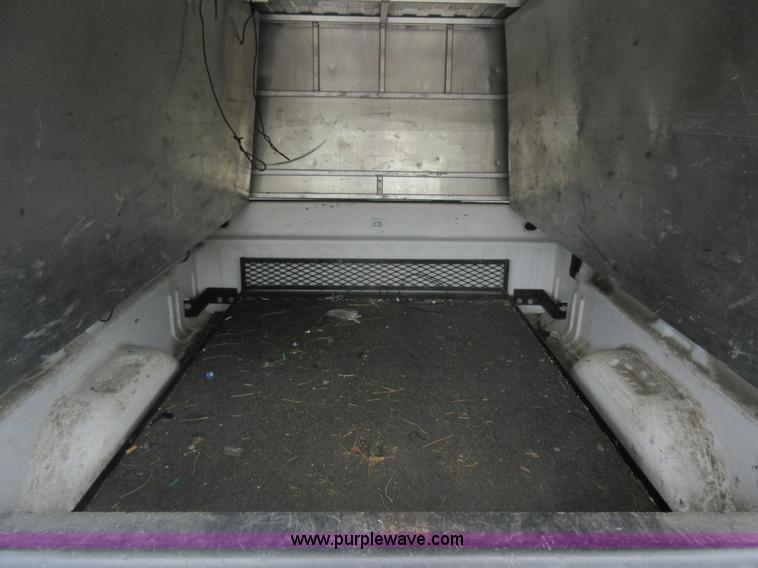 image for item L2758 2008 GMC Sierra 1500 pickup truck