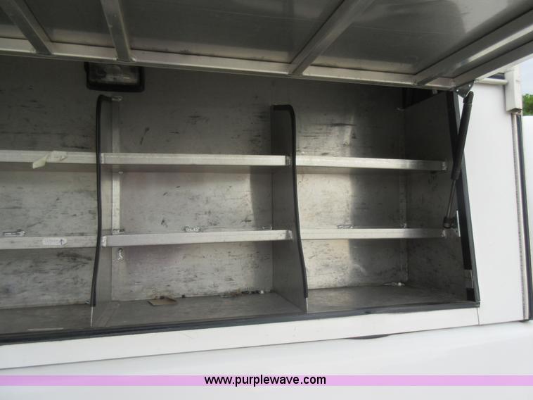 image for item L2758 2008 GMC Sierra 1500 pickup truck