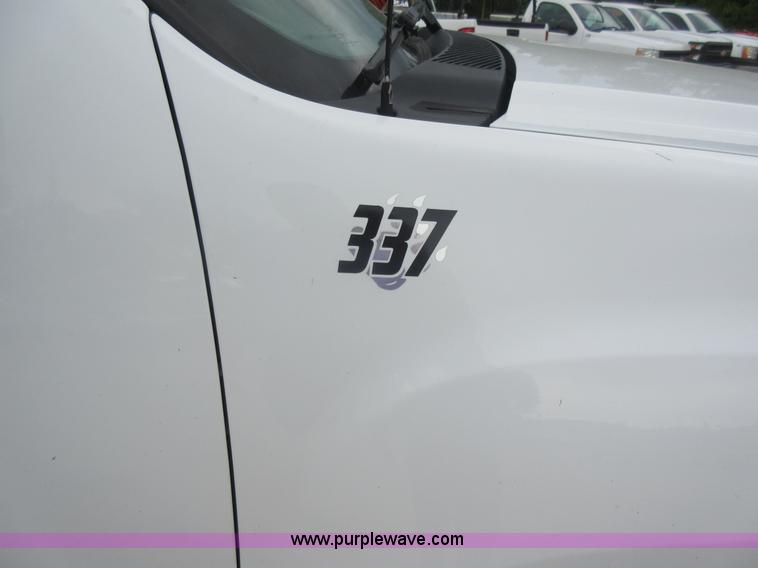 image for item L2758 2008 GMC Sierra 1500 pickup truck