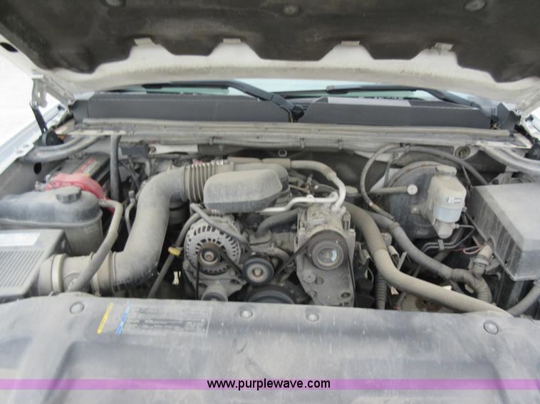 image for item L2758 2008 GMC Sierra 1500 pickup truck