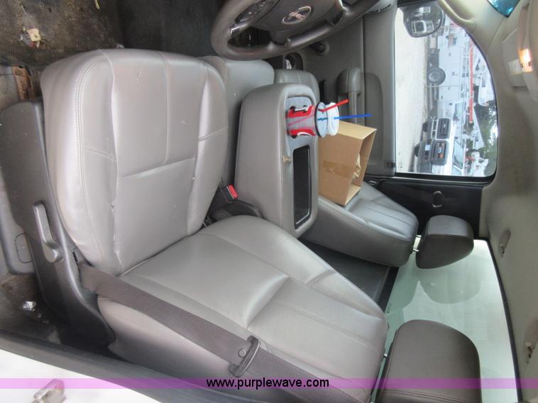 image for item L2758 2008 GMC Sierra 1500 pickup truck