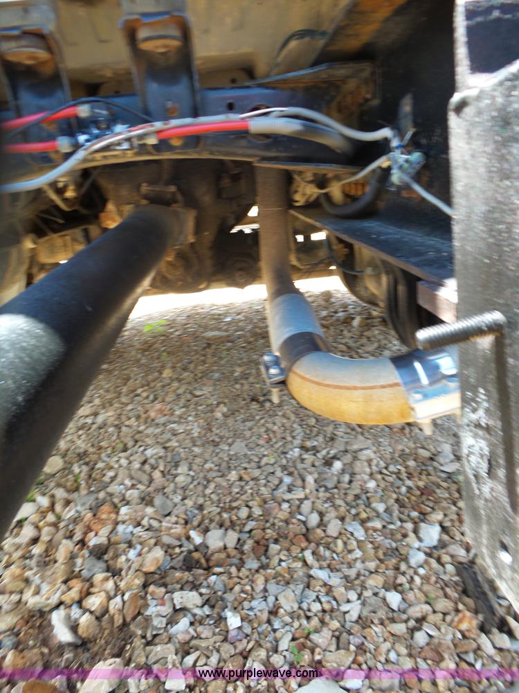 image for item L6357 1995 Freightliner FL70 truck cab and chassis