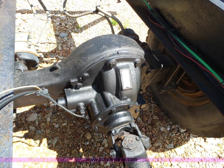 image for item L6357 1995 Freightliner FL70 truck cab and chassis