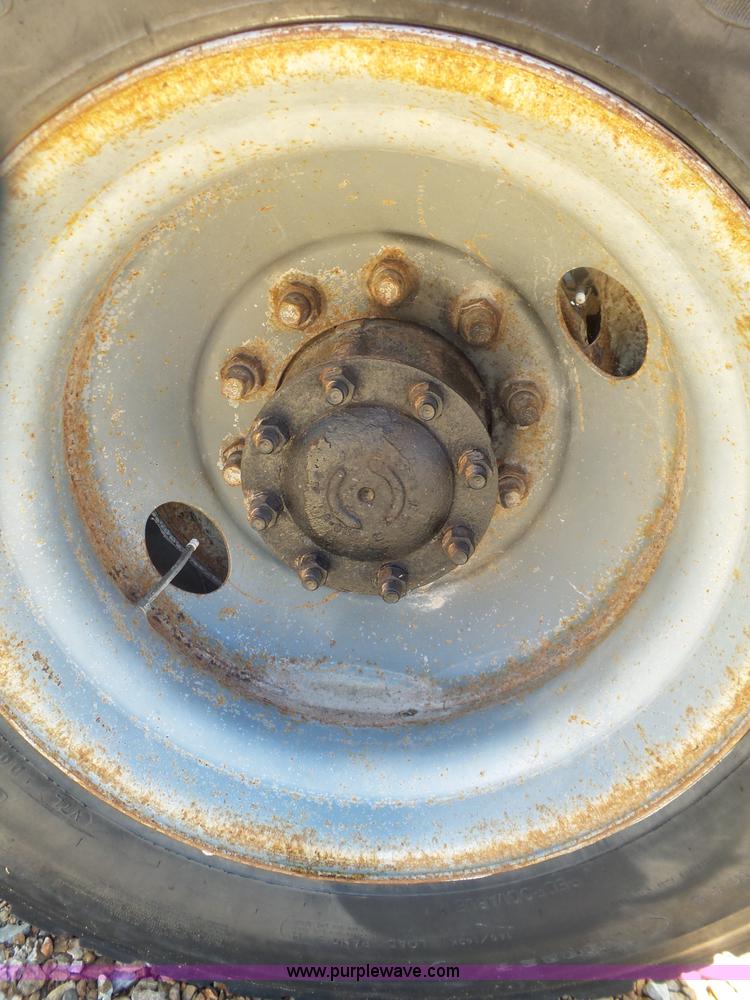 image for item L6357 1995 Freightliner FL70 truck cab and chassis