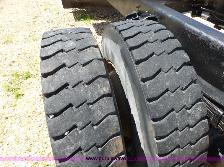 image for item L6357 1995 Freightliner FL70 truck cab and chassis