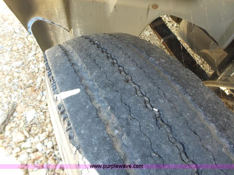 image for item L6357 1995 Freightliner FL70 truck cab and chassis