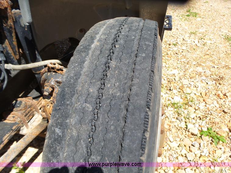 image for item L6357 1995 Freightliner FL70 truck cab and chassis