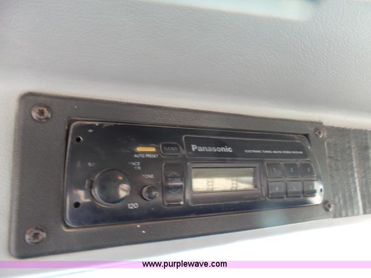 image for item L6357 1995 Freightliner FL70 truck cab and chassis