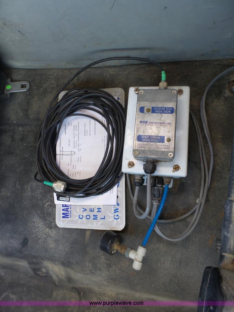 image for item L6357 1995 Freightliner FL70 truck cab and chassis