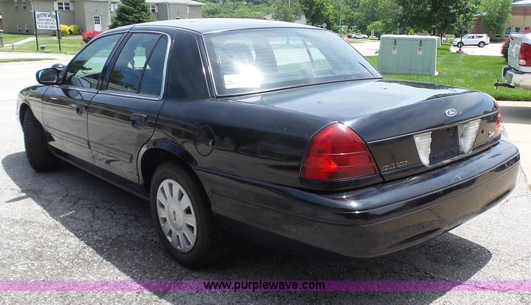 image for item L7051 2011 Ford Crown Victoria Police Interceptor