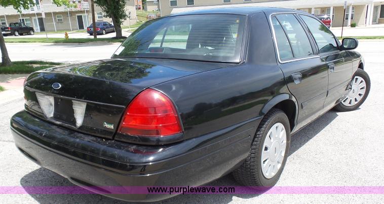 image for item L7051 2011 Ford Crown Victoria Police Interceptor