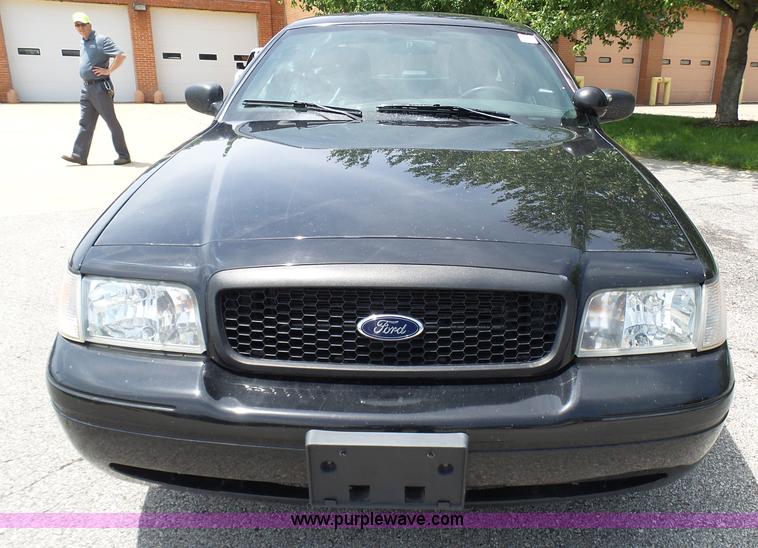 image for item L7051 2011 Ford Crown Victoria Police Interceptor