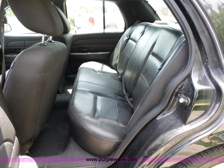 image for item L7051 2011 Ford Crown Victoria Police Interceptor