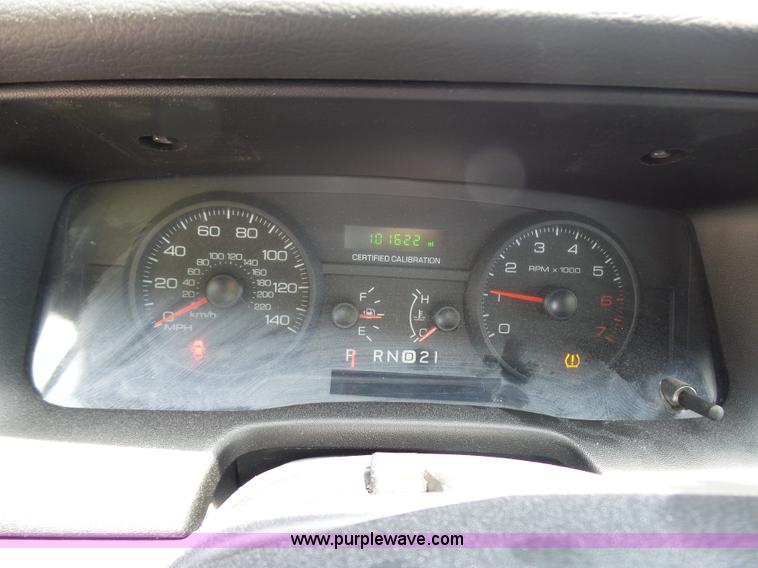 image for item L7051 2011 Ford Crown Victoria Police Interceptor