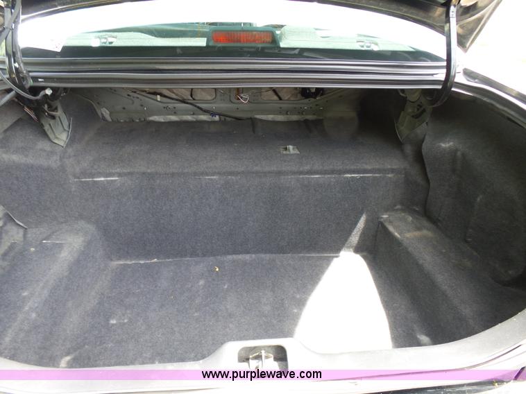 image for item L7051 2011 Ford Crown Victoria Police Interceptor