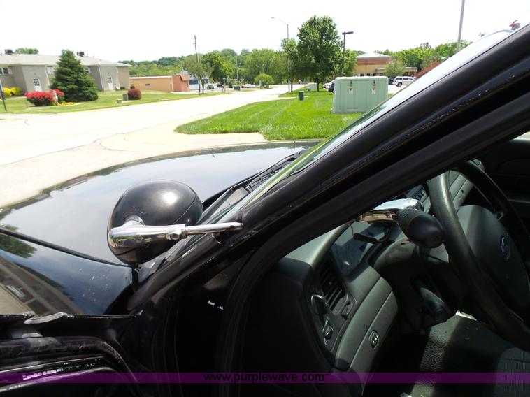 image for item L7051 2011 Ford Crown Victoria Police Interceptor