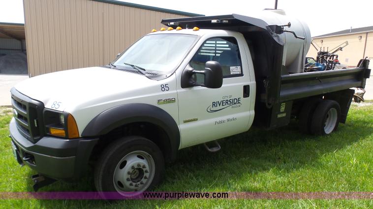 image for item L7065 2007 Ford F450 Super Duty XL dump flatbed truck