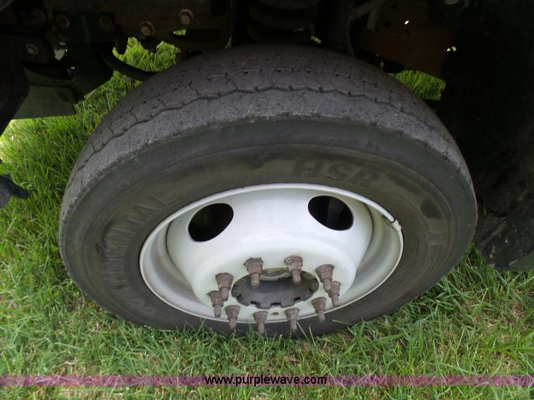 image for item L7065 2007 Ford F450 Super Duty XL dump flatbed truck