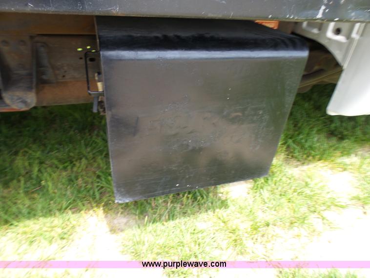 image for item L7065 2007 Ford F450 Super Duty XL dump flatbed truck