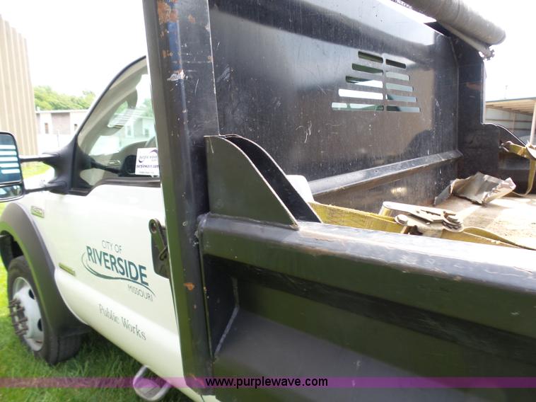 image for item L7065 2007 Ford F450 Super Duty XL dump flatbed truck