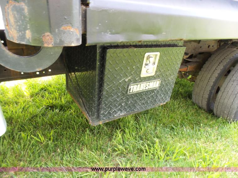 image for item L7065 2007 Ford F450 Super Duty XL dump flatbed truck