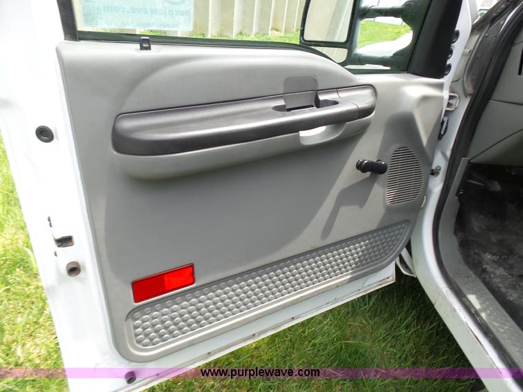 image for item L7065 2007 Ford F450 Super Duty XL dump flatbed truck