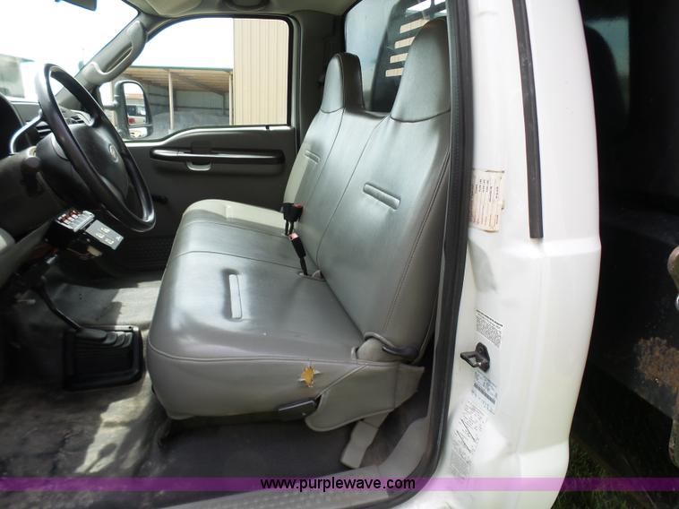 image for item L7065 2007 Ford F450 Super Duty XL dump flatbed truck